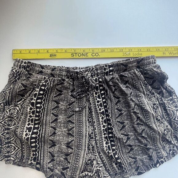 Black and White Tribal Pattern Bootie Shorts - Picture 5 of 5